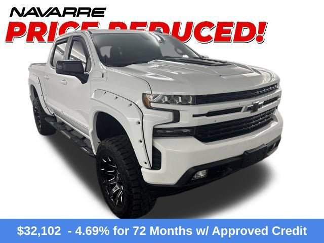 2020 Chevrolet Silverado 1500 RST in Summit White — front three-quarter view